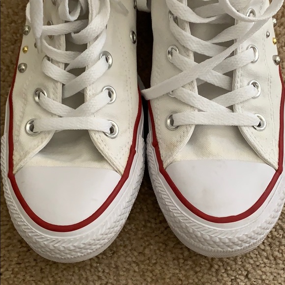 Converse Chick Taylor All Star White High Tops Sneakers  w studs sz 7 - Picture 6 of 6